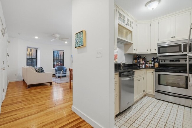 Building Photo - 46 Dwight St