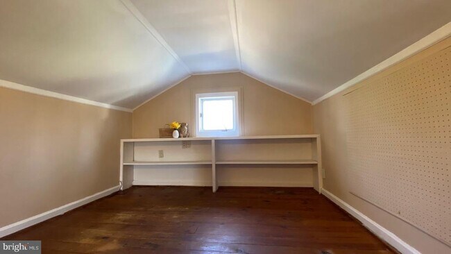 Building Photo - 3 Fairfax Cir