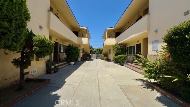 Building Photo - 10949 Pioneer Blvd