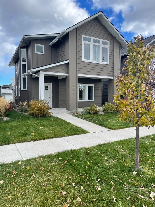 Building Photo - 1078 Oak Park Dr