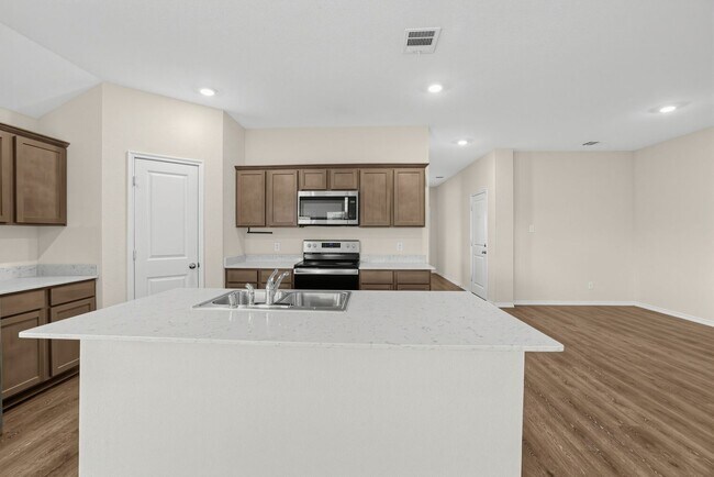 Building Photo - 116 Sir Barton Ln