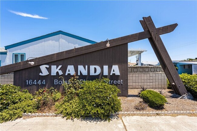 Building Photo - 16444 Bolsa Chica St