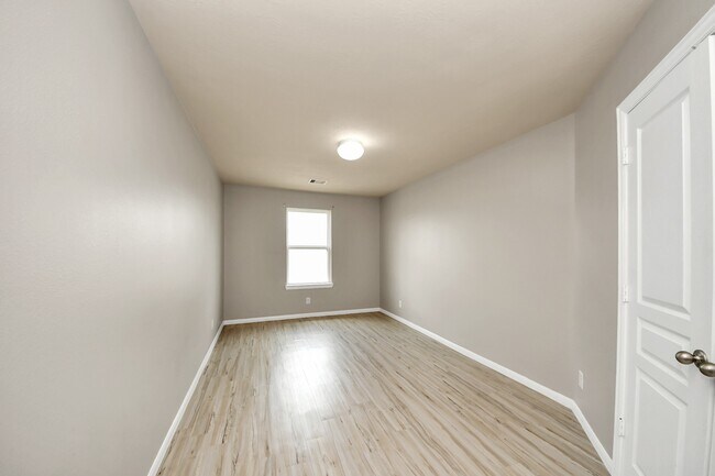 Building Photo - 7515 Morgan Ranch Tr
