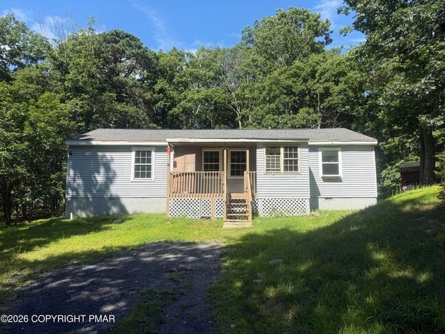 Building Photo - 2186 Spring Dr