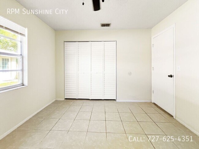 Building Photo - 4624 73rd Ave N