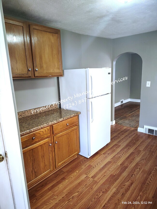 Building Photo - 903 23rd St