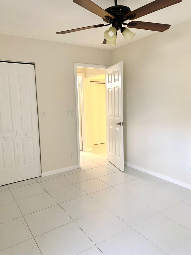 Building Photo - 3104 Waterview Cir