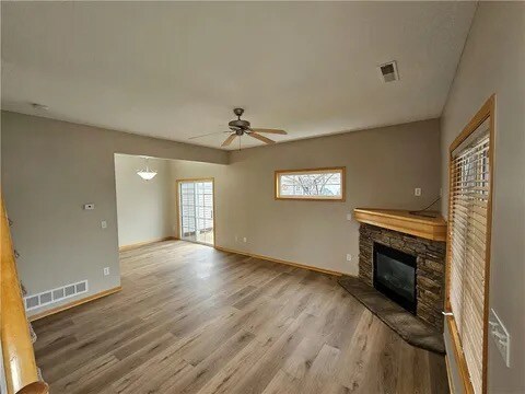 Building Photo - 2101 Meadow Ct