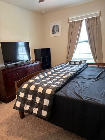 Building Photo - 4760 Crested Eagle Ln