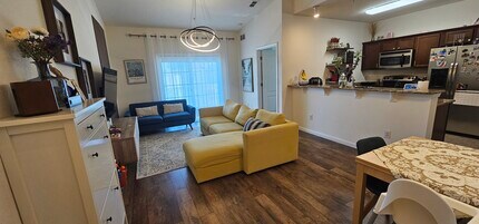 Building Photo - 4911 Key Lime Dr