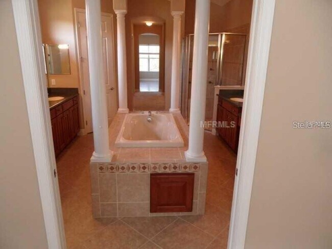 Building Photo - 20108 Fair Hill Way