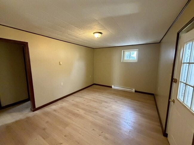 Building Photo - 91 W 5th St