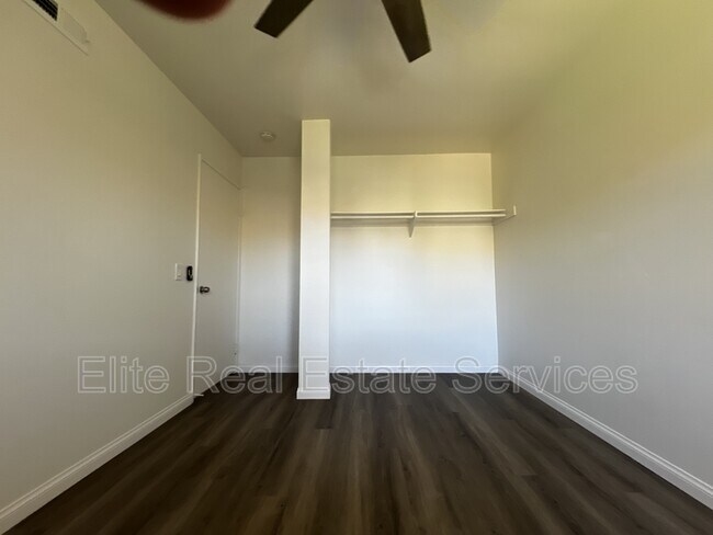 Building Photo - 10633 Aristocrat Ct