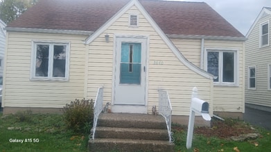 Building Photo - 3640 Chapin Ave