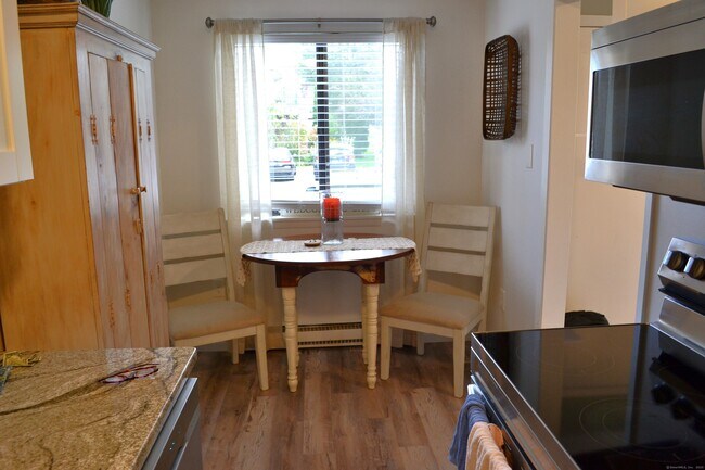 Building Photo - 41 Mountain Laurel Ct