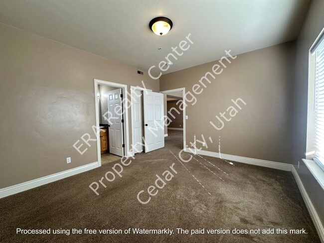 Building Photo - 576 W 1045 N