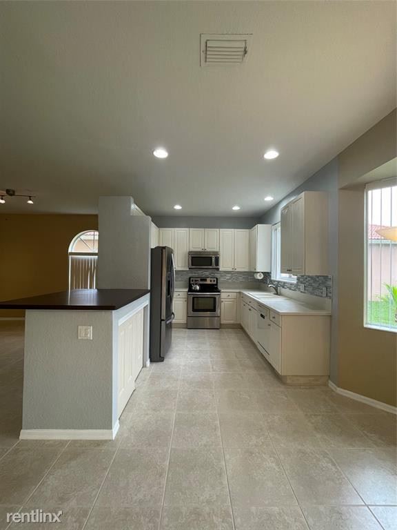 Primary Photo - 4 br, 2.5 bath House - 114 Catania Way