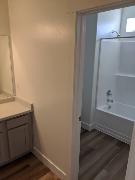 Building Photo - 368 W Serenity Ct