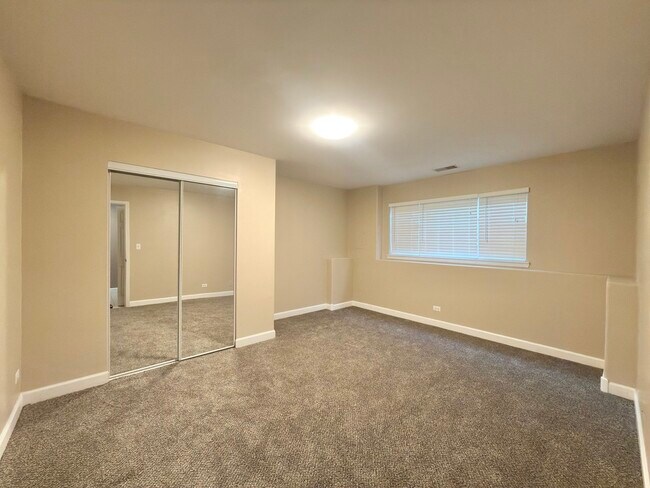 Building Photo - 2263 Daybreak Dr