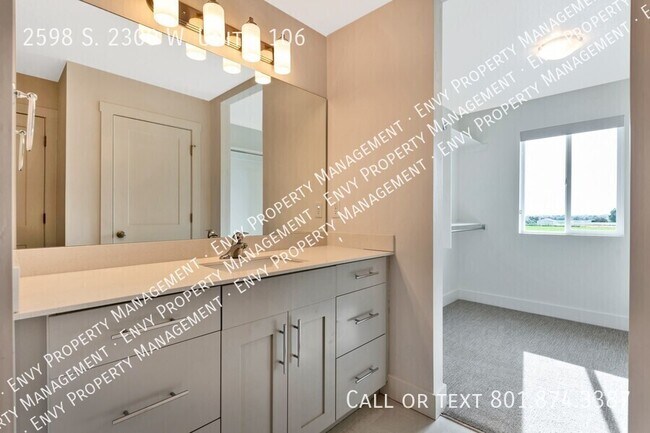 Building Photo - 2598 S 2300 W St