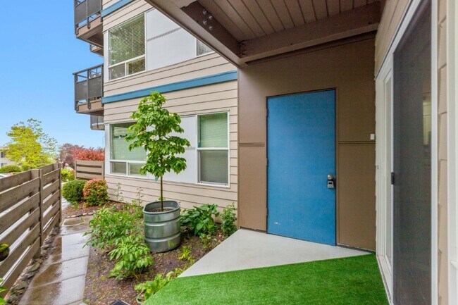 Building Photo - 1Bd/1Ba Edmonds Condo