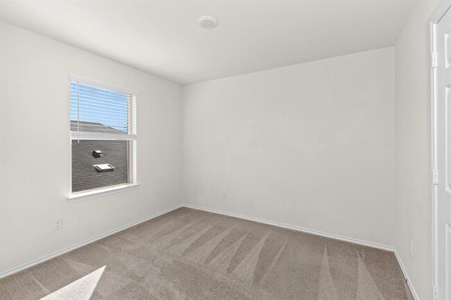 Building Photo - 457 Bedford Falls Ln