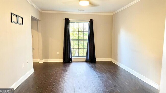 Building Photo - 1104 Pine Heights Dr NE