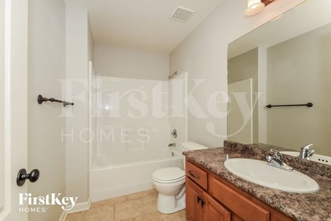 Building Photo - 10777 Plantation Dr