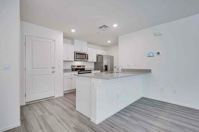 Building Photo - 6957 Honor Hl St