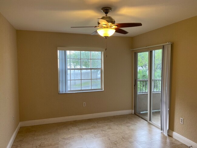 Building Photo - 2850 N Oakland Forest Dr