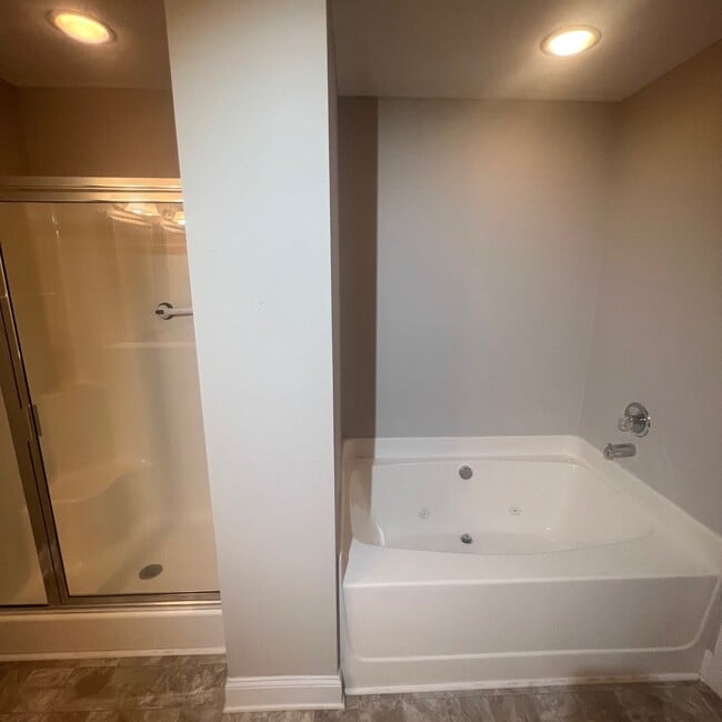 Building Photo - 310 Jeremy Ln