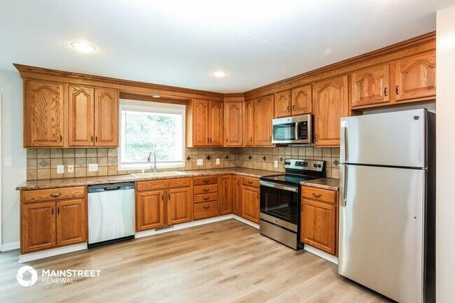Building Photo - 410 N EUGENE FIELD RD, CLAYCOMO, MO 64119