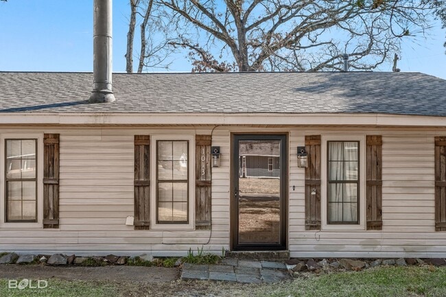 Building Photo - 1013 Peyton Ave