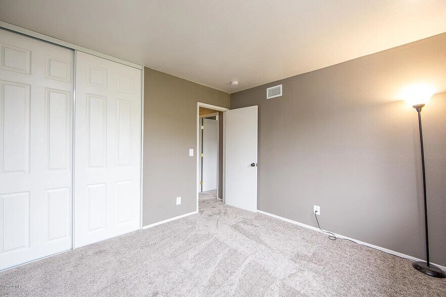 Building Photo - 5977 Nelda St