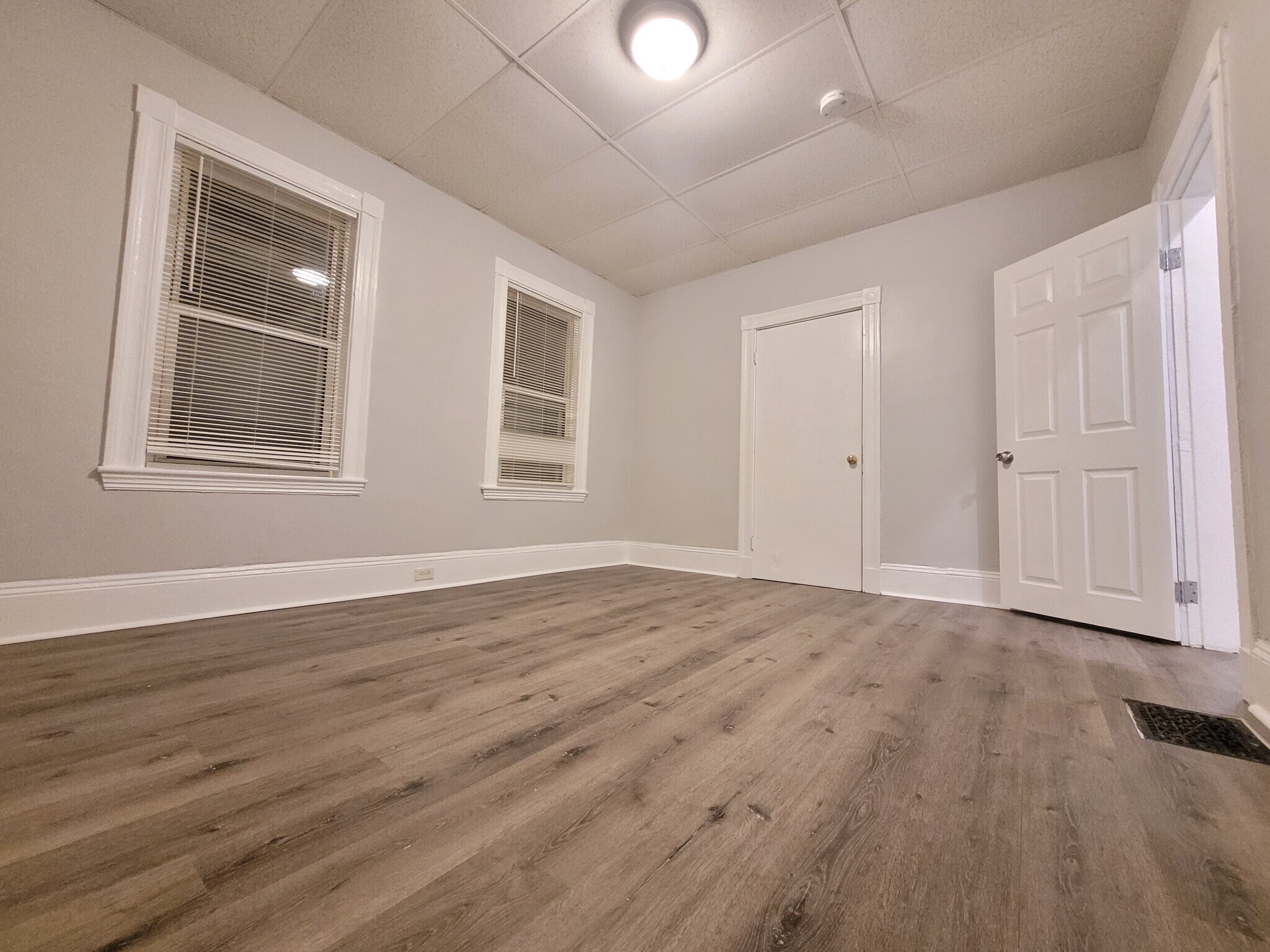 Building Photo - 72 Myrtle St