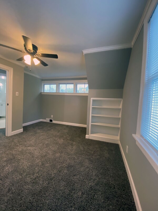 Building Photo - 805 S Norbury Ave