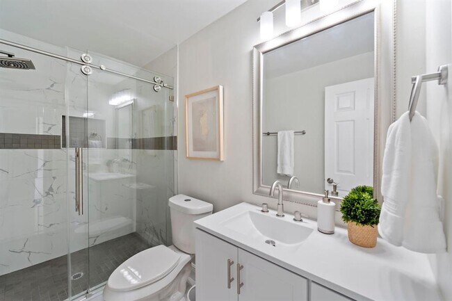 Building Photo - 651 Bering Dr