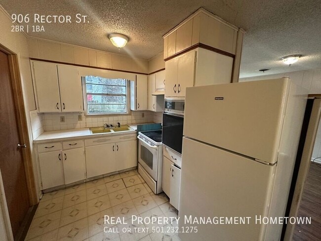 Building Photo - 906 Rector St