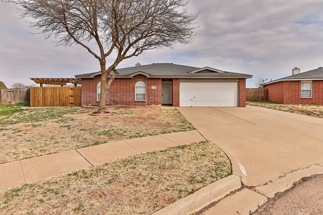Primary Photo - Beautiful House with Extra Room!
