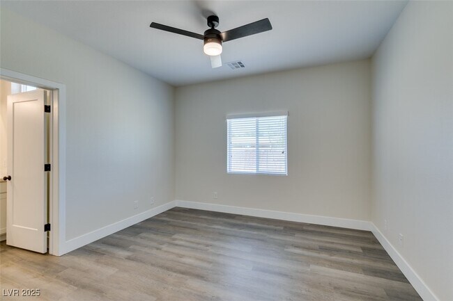 Building Photo - 1912 Carver Ave