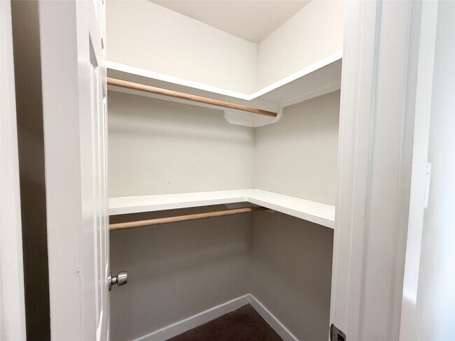 Building Photo - 1218 Goodnight Trail