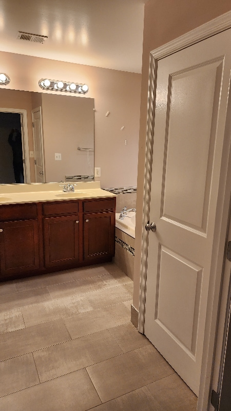 Building Photo - 25146 Harpenden Terrace