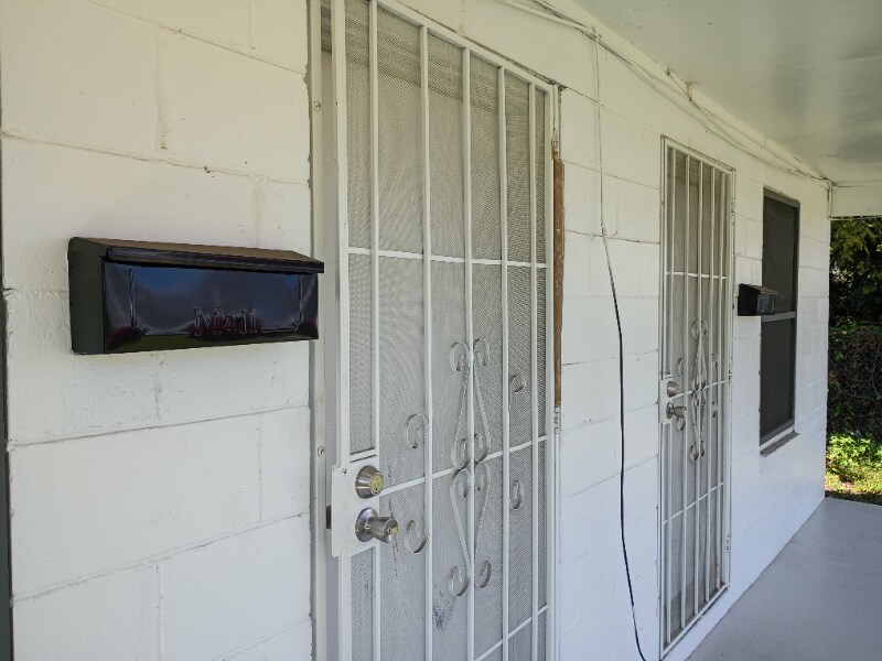 Building Photo - 1480 4th Ave