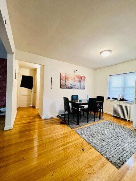 Building Photo - 403 Park Ave
