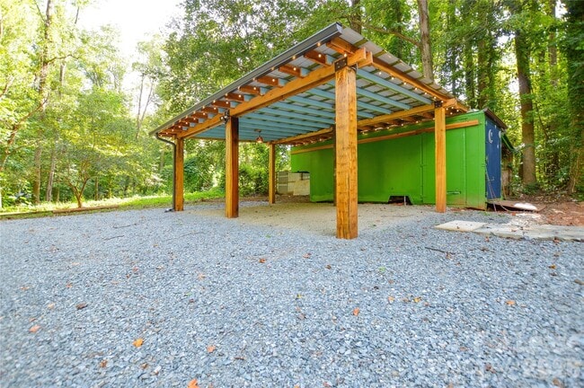 Building Photo - 5821 Hornet Dr