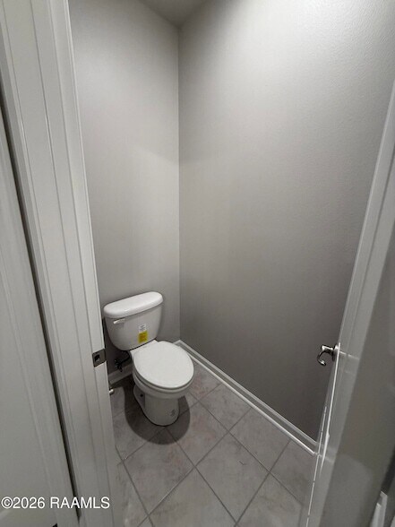 Building Photo - 401 Eastwood Dr