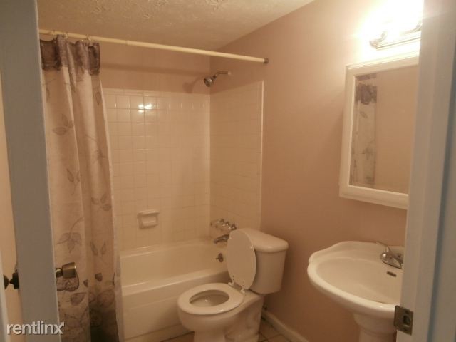 Building Photo - 2 br, 1 bath Condo - Crystalbrook Condos (...