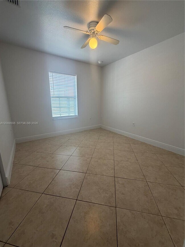 Building Photo - 16400 NW 41st Ave