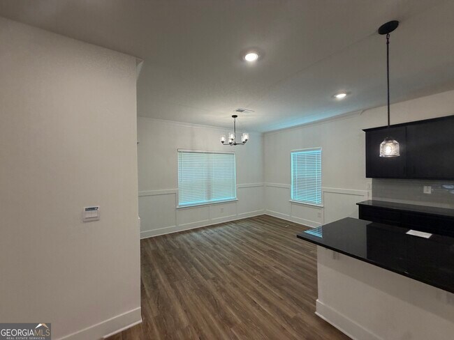Building Photo - 213 Laney Dr