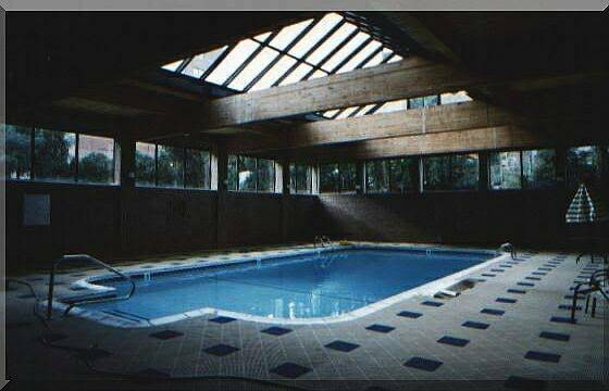 Building Photo - 48 Forest St